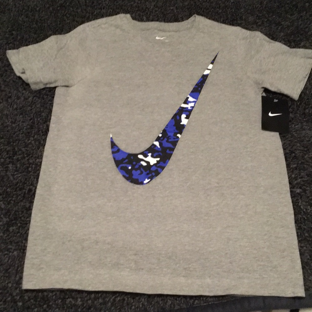 NWT Boys Nike tee